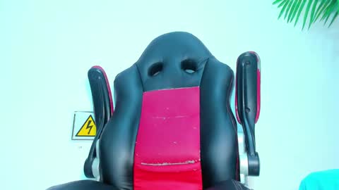 BRIYIT     online show from 02/06/25, 08:39