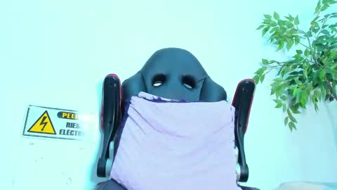 BRIYIT     online show from 02/15/25, 07:06