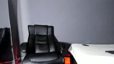 brockhurn_ online show from 12/23/25, 01:36