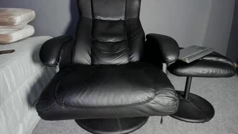Snapshot of brockhurn_ chatting on 04/28/26, 02:27 brockhurn_ online show from 04/28/26, 02:27