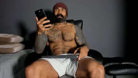 Snapshot of brockhurn_ chatting on 05/02/26, 01:32 brockhurn_ online show from 05/02/26, 01:32