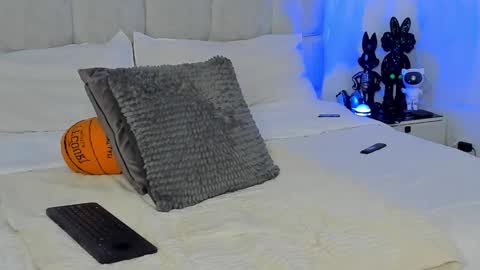 brody_dallas1 online show from 12/01/25, 12:04