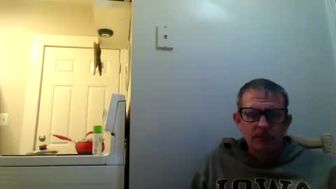 brodyb545755 online show from 10/24/25, 06:21