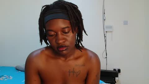 broken_haloo online show from 04/14/26, 07:03