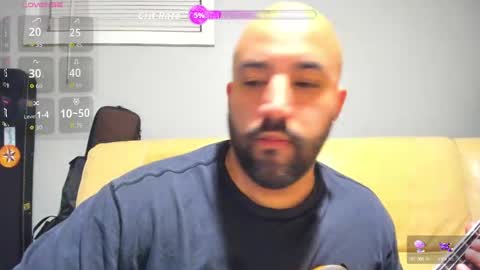 Snapshot of brokenmike31 chatting on 10/12/25, 06:01 Brokenmike online show from 10/12/25, 06:01