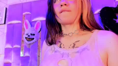 Snapshot of broklin_white23 chatting on 02/03/25, 07:21     online show from 02/03/25, 07:21