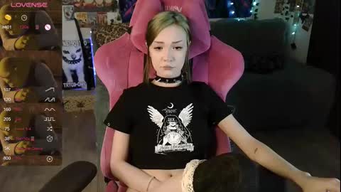 Martha online show from 03/10/25, 03:34