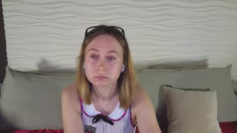 Snapshot of brooke_evans_ chatting on 03/03/25, 12:04 Brooke online show from 03/03/25, 12:04