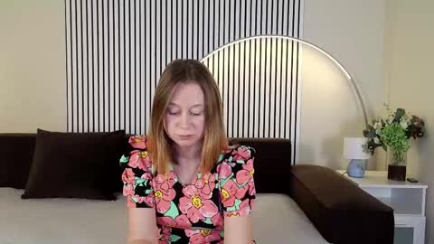 Snapshot of brooke_evans_ chatting on 10/26/25, 12:44 Brooke online show from 10/26/25, 12:44