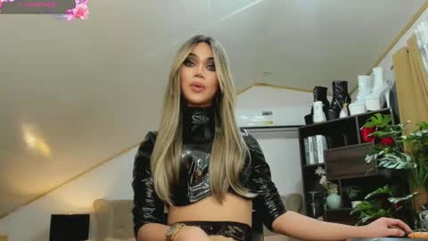 Brooke Shimmers IG online show from 12/21/24, 04:52