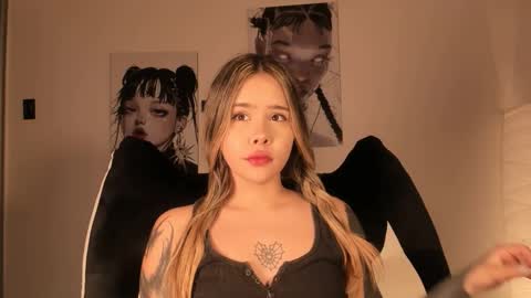 Snapshot of brooklyn_baby_ chatting on 03/11/26, 05:02 Nat Independent model Please help me to reach 200 thumbs up online show from 03/11/26, 05:02