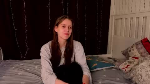 Snapshot of brooknichols chatting on 07/07/26, 07:18 Lily online show from 07/07/26, 07:18