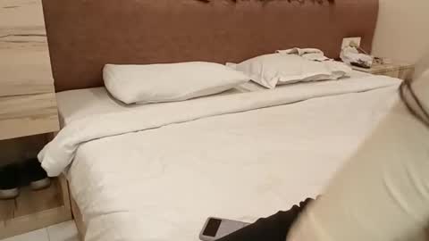 Chocolate couple online show from 12/20/25, 08:21