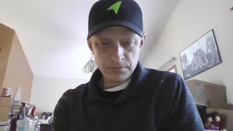Snapshot of browndog5580 chatting on 02/09/25, 10:32 browndog5580 online show from 02/09/25, 10:32