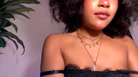 Snapshot of browngirl69 chatting on 10/01/25, 08:26 miss muller online show from 10/01/25, 08:26