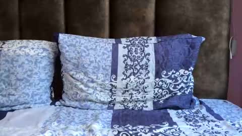 brownie_cake online show from 09/14/25, 05:28