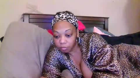 brownroundrenee online show from 06/11/26, 10:35