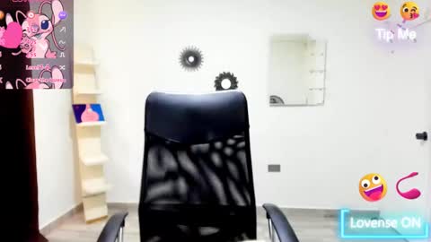 bruce_1111 online show from 09/13/25, 06:08