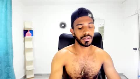 bruce_1111 online show from 09/26/25, 08:35