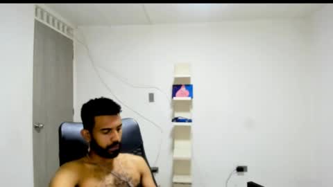 bruce_1111 online show from 04/21/26, 02:51