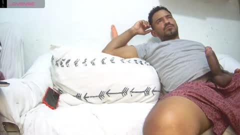 Snapshot of bruce_bigg chatting on 06/08/26, 12:14 Bruce online show from 06/08/26, 12:14