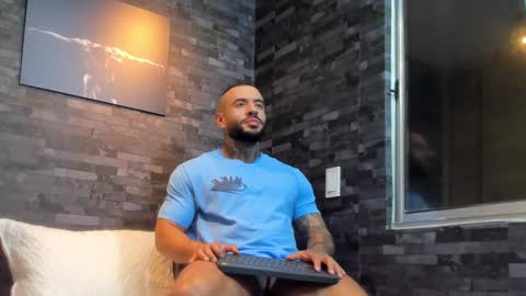 brucedallas online show from 10/16/25, 02:56