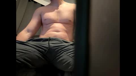 brucelogan80 online show from 09/25/25, 11:41