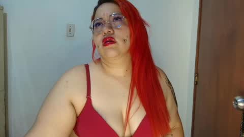 Snapshot of bruja__scarlata chatting on 05/27/26, 04:20 i am danny online show from 05/27/26, 04:20
