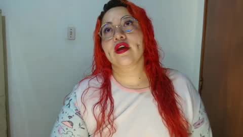Snapshot of bruja__scarlata chatting on 06/02/26, 02:02 i am danny online show from 06/02/26, 02:02