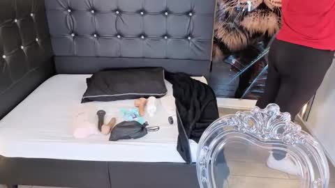 Bruja SCarlata online show from 02/21/26, 12:33