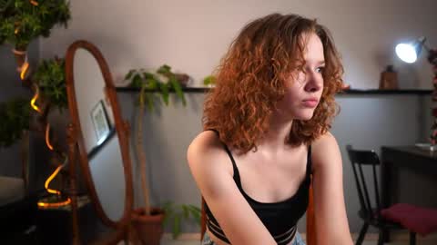 Snapshot of brunaeveritt chatting on 05/08/26, 02:11 Tess online show from 05/08/26, 02:11