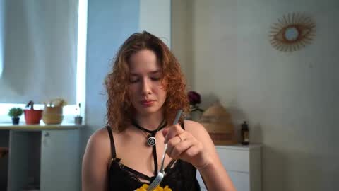Snapshot of brunaeveritt chatting on 05/24/26, 02:11 Tess online show from 05/24/26, 02:11
