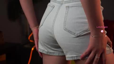 Snapshot of brunaeveritt chatting on 06/03/26, 02:33 Tess online show from 06/03/26, 02:33