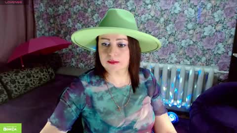 Julia online show from 04/22/26, 08:32