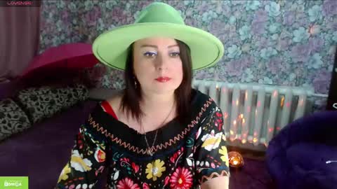 Snapshot of brunette7786 chatting on 05/24/26, 08:03 Julia online show from 05/24/26, 08:03
