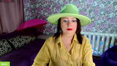 Snapshot of brunette7786 chatting on 08/03/26, 09:07 Julia online show from 08/03/26, 09:07