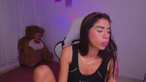 SARAH  online show from 02/11/26, 03:55