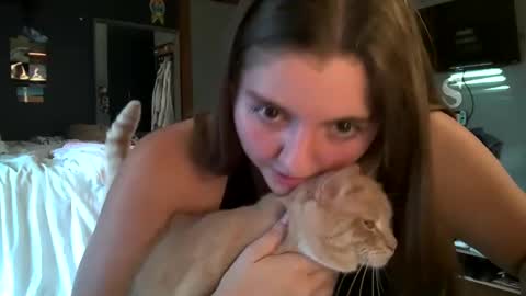 brunettebaby040 online show from 09/20/25, 10:22