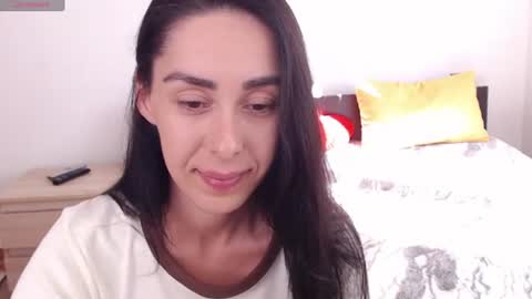 Snapshot of brunettgirl_ chatting on 06/10/26, 06:23 Ellis online show from 06/10/26, 06:23