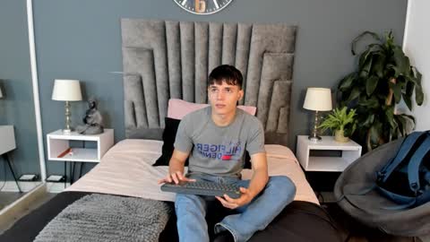 Bruno Bellini online show from 11/19/25, 11:21