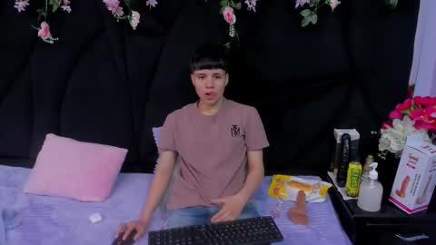 Snapshot of bruno_cruz chatting on 11/13/25, 03:05 Bruno Cruz online show from 11/13/25, 03:05