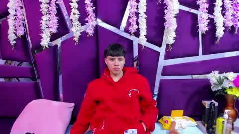 Snapshot of bruno_cruz chatting on 11/21/25, 02:43 Bruno Cruz online show from 11/21/25, 02:43