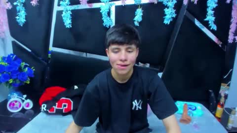 Snapshot of bruno_cruz chatting on 12/14/25, 02:39 Bruno Cruz online show from 12/14/25, 02:39