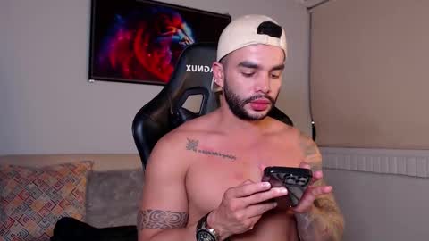 Snapshot of bruno_de_luca chatting on 09/11/25, 02:33 Bruno online show from 09/11/25, 02:33
