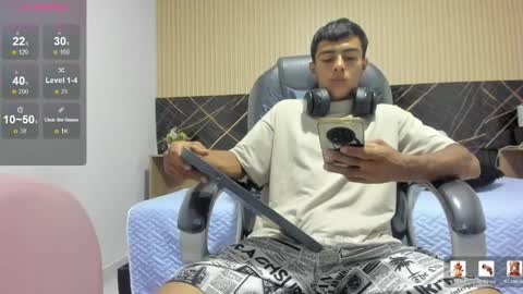 Snapshot of bruno_fox_ chatting on 06/08/26, 07:36 Bruno online show from 06/08/26, 07:36