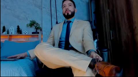 Snapshot of bruno_woods chatting on 12/11/24, 02:00 Andres Suarez online show from 12/11/24, 02:00