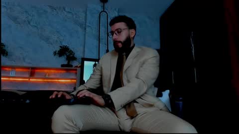 Snapshot of bruno_woods chatting on 03/03/25, 05:18 Andres Suarez online show from 03/03/25, 05:18