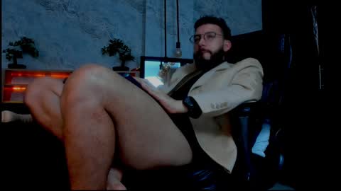 Snapshot of bruno_woods chatting on 03/03/25, 08:21 Andres Suarez online show from 03/03/25, 08:21