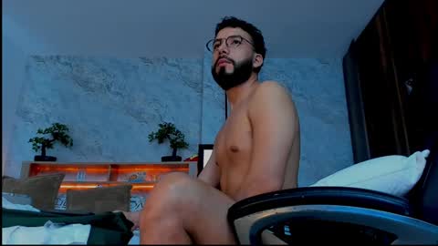 Snapshot of bruno_woods chatting on 03/09/25, 08:10 Andres Suarez online show from 03/09/25, 08:10