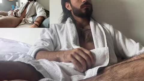 Sebastian online show from 05/04/26, 04:14
